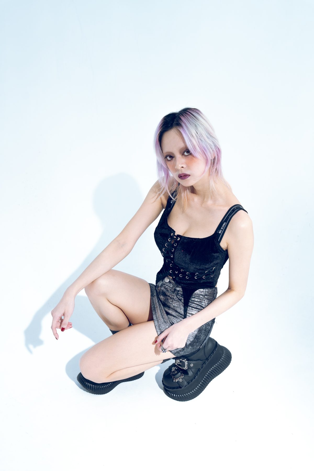 Campaign, full body